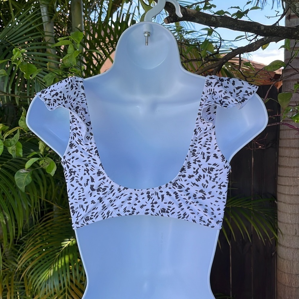 MISSGUIDED Ruffle Bikini Top size 0 - Picture 3 of 7